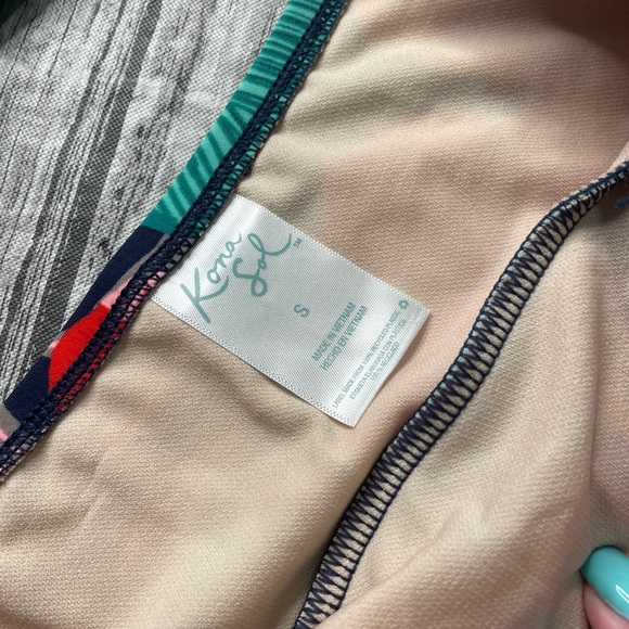 Beautiful 2 piece padded bathing suit - Picture 3 of 3